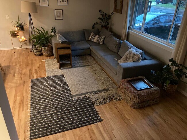 Building Photo - South Boulder 3B 2Ba Gem! Available August...