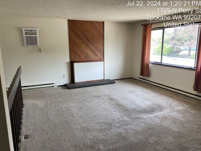 Building Photo - 1725 N Perry~+