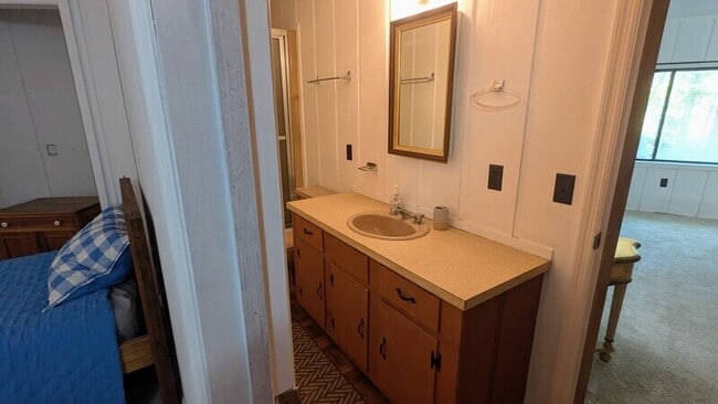 Building Photo - 828 Little Pine Mountain Rd