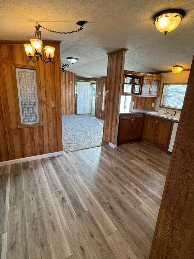 Building Photo - 1272 Kathy Ave