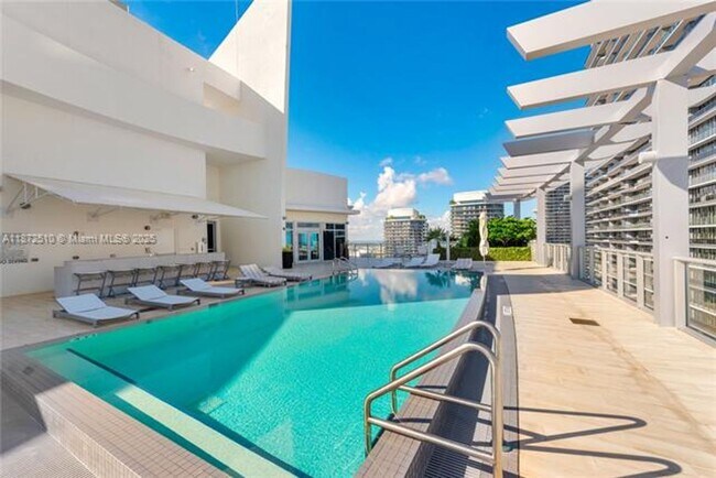 Building Photo - 1100 S Miami Ave