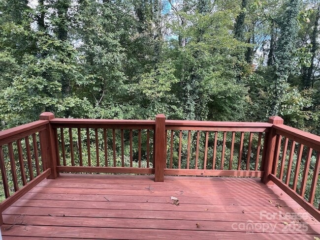 Building Photo - 1086 20th St NE