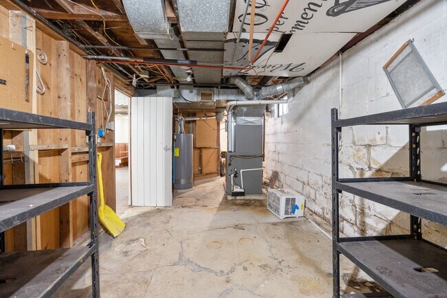 Building Photo - 609 Hammond Ave