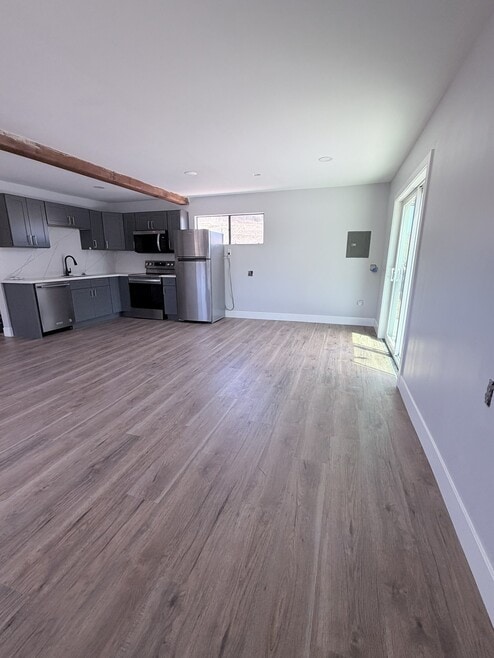 Building Photo - 4554 Estate Dr