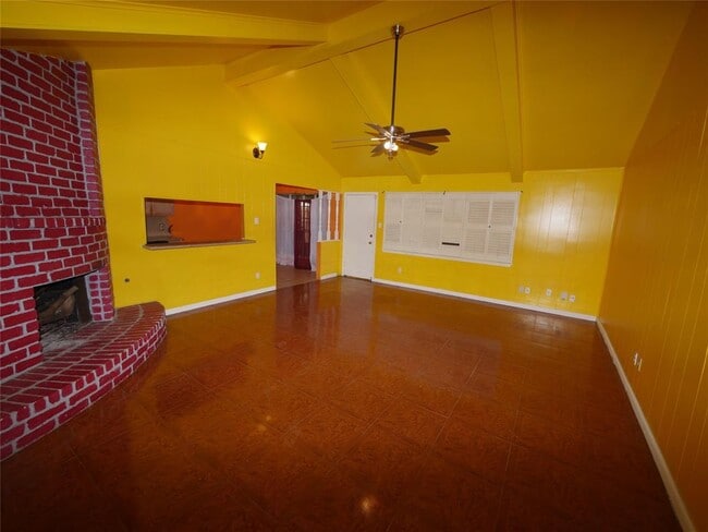Building Photo - 12314 Plumpoint Dr