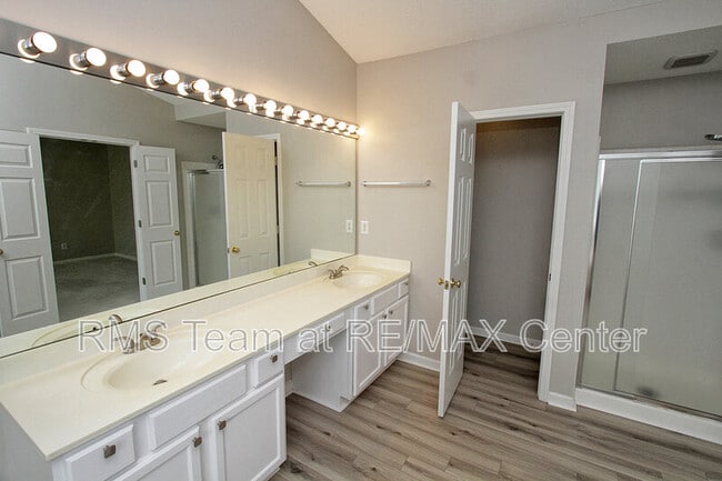 Building Photo - 11700 Bentham Ct