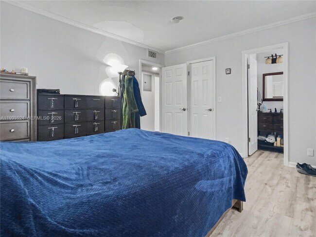 Building Photo - 2270 NE 68th St