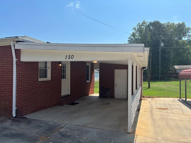 Building Photo - 150 Draper Ln