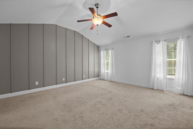 Building Photo - Gorgeous 3 Bed 2.5 Bath Home in Lexington Plantation