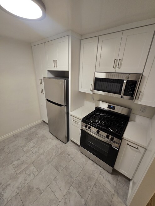 Building Photo - 4475 Murietta Ave