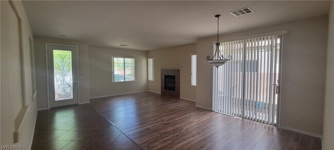 Building Photo - 3833 Bowers Hollow Ave