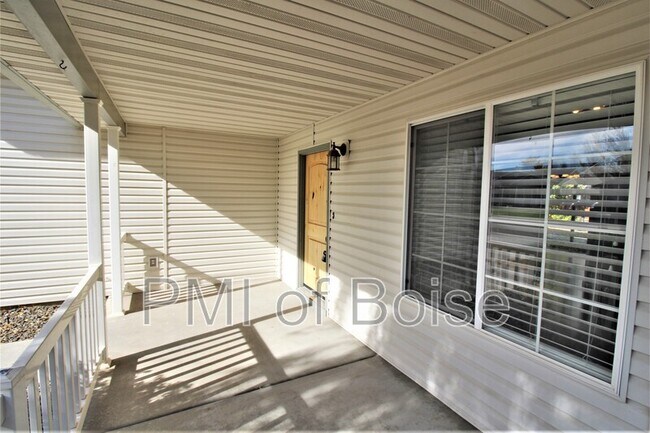 Building Photo - 6480 E Shellbrook Dr