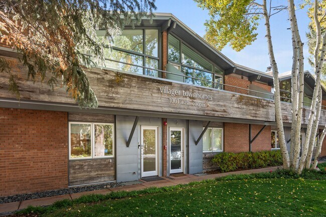 Building Photo - 1001 E Cooper Ave