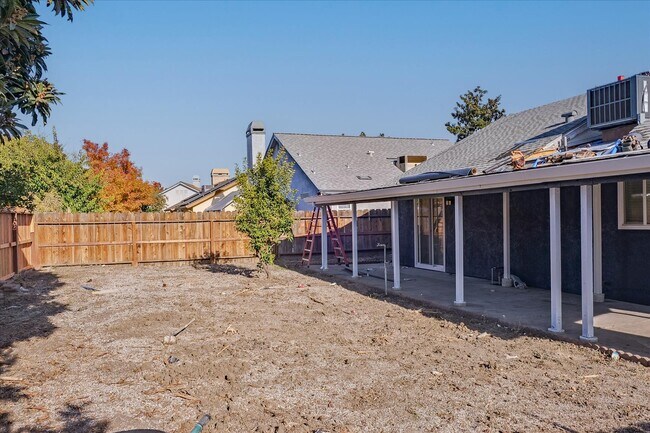 Building Photo - 5337 Saint Barts Ct