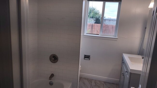 Building Photo - 5800 48th Ave