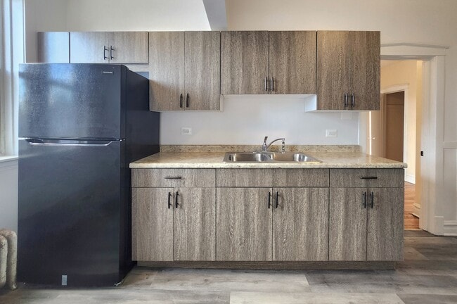 Building Photo - 4937 W 18th St