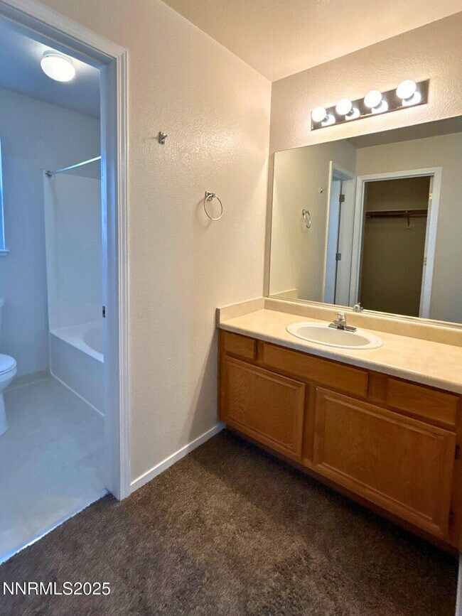 Building Photo - 6345 Potomac Ct