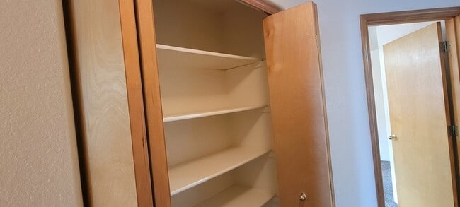 Building Photo - 2210 SW Bridge St