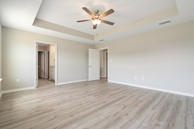 Building Photo - 4 Bedroom Beauty in Foley