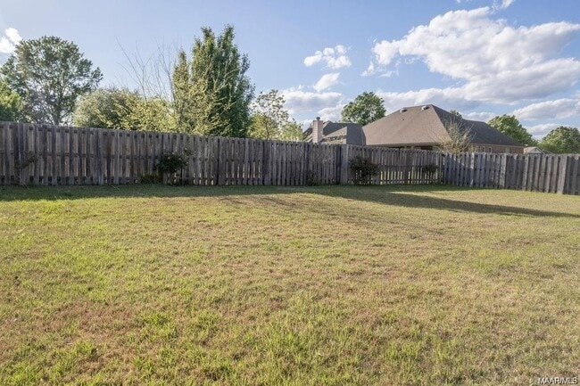 Building Photo - 3412 Crestwood Ln