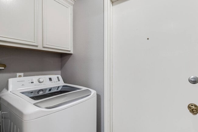 Building Photo - 7326 Winding Star Dr