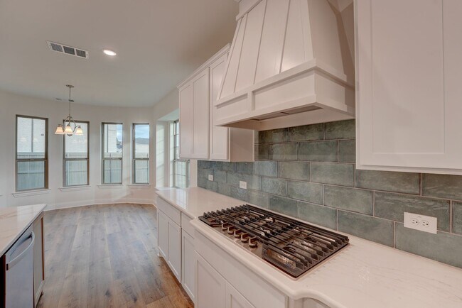 Building Photo - Must See 5 Bed 4.5 Bath in Northlake