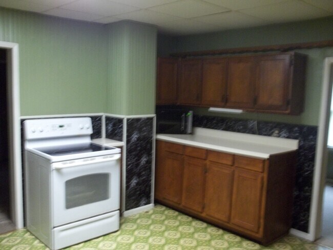 11109 SE 72 Rd Kitchen 2 - 11109 72nd Rd SE