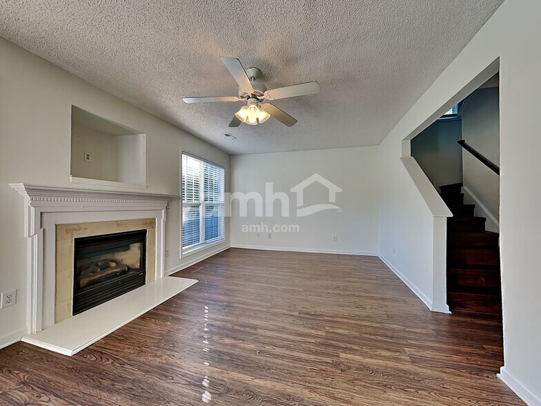 Building Photo - 7619 Prairie Rose Ln