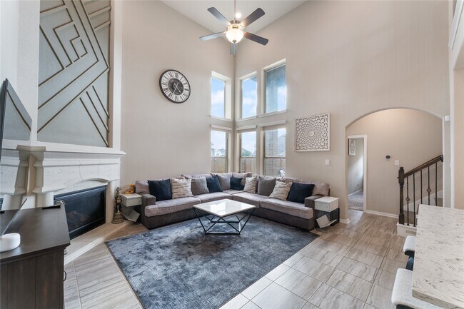 Building Photo - 6207 Rosehill Harvest Loop