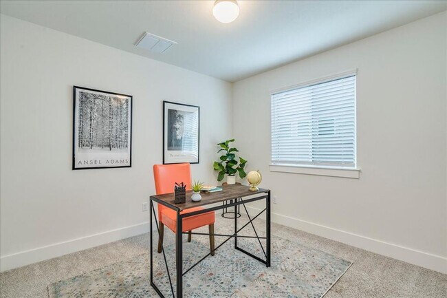 Building Photo - 439 White Steppe Way