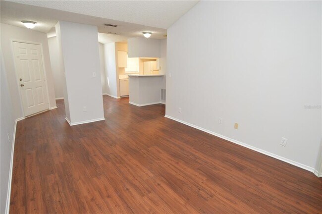 Building Photo - 8630 Mallard Reserve Dr