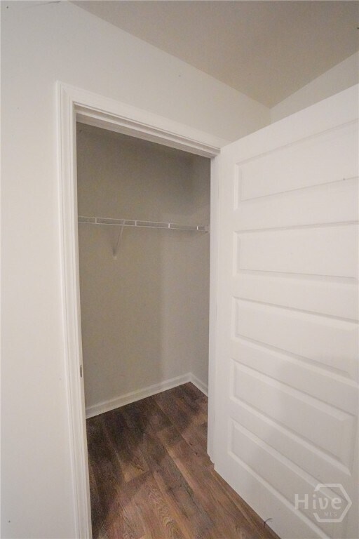 Building Photo - 112 Windrush Pnes