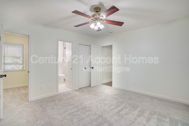 Building Photo - 4916 Chowan Ave