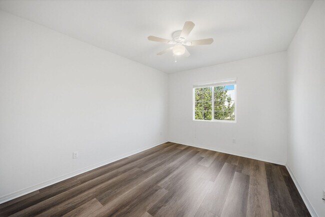 Building Photo - 3695 Bur Oak Rd