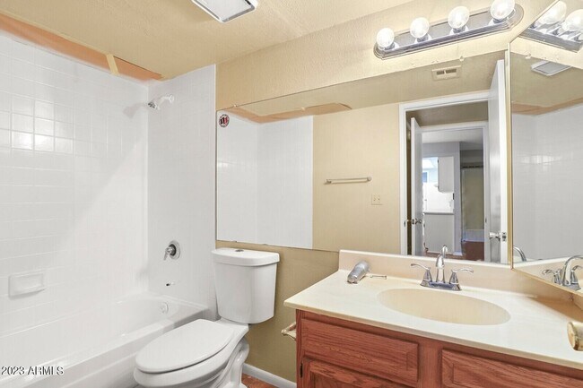 Building Photo - 16635 N Cave Creek Rd