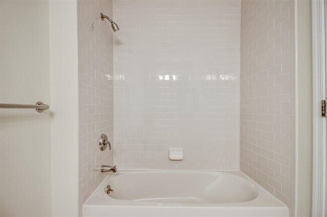 Building Photo - 15 Enterprise Ct