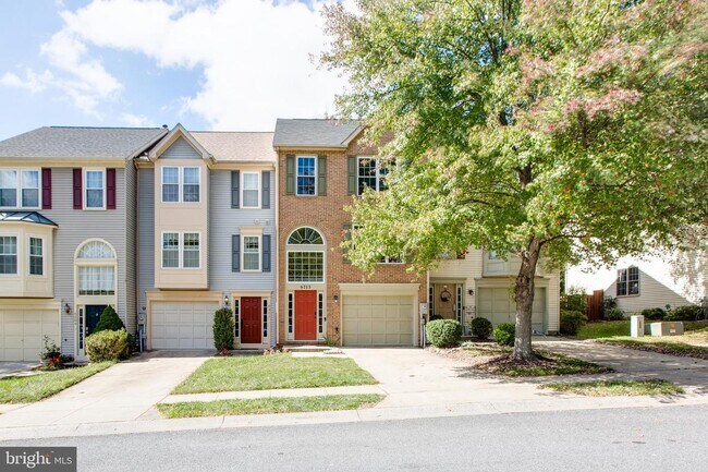 Building Photo - 6213 Stratford Ct
