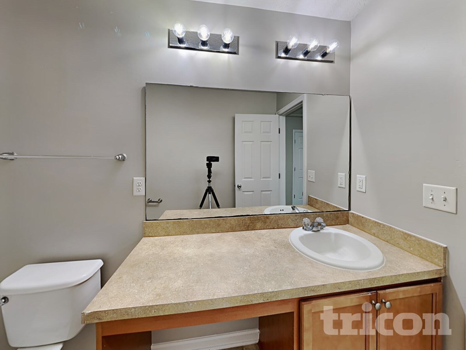 Building Photo - 11982 Alexandra Dr