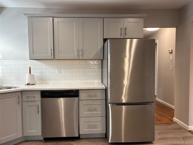 Building Photo - 3695 Jerusalem Ave