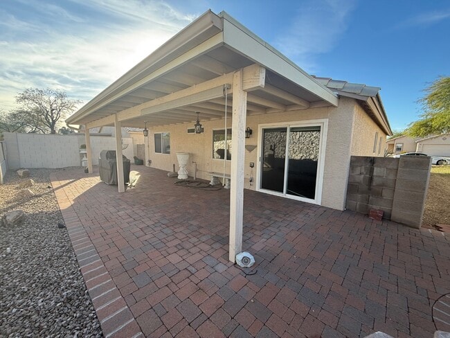 Building Photo - 1980 W Cholla Estate Dr