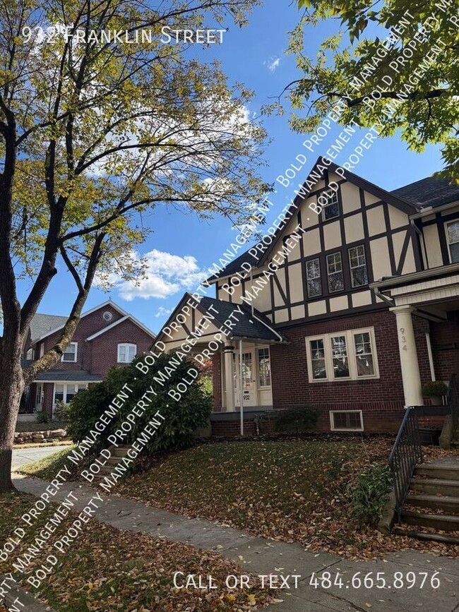 Building Photo - 932 Franklin St