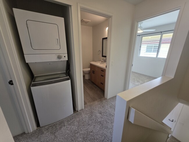 Building Photo - 350 Aoloa St