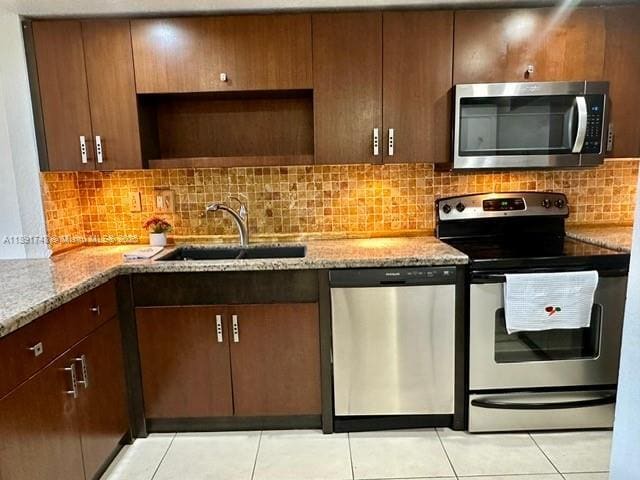 Building Photo - 10000 NW 80th Ct