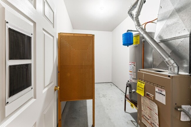 Building Photo - Live in Redmond Oregon