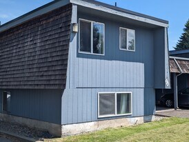 Building Photo - 1122 Francis Ave