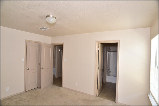 Building Photo - 14218 Rattler Point Dr