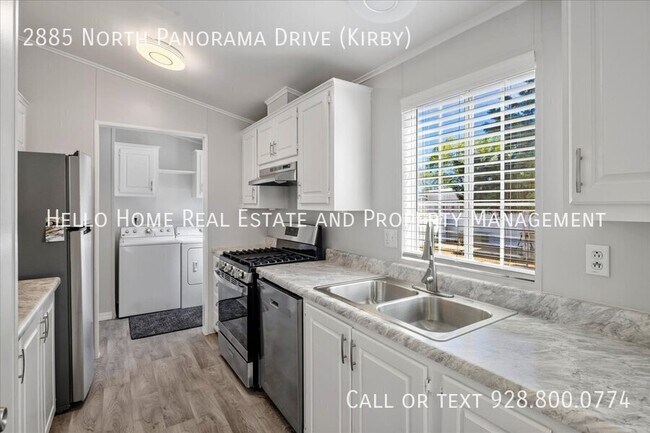 Building Photo - 2885 N Panorama Dr