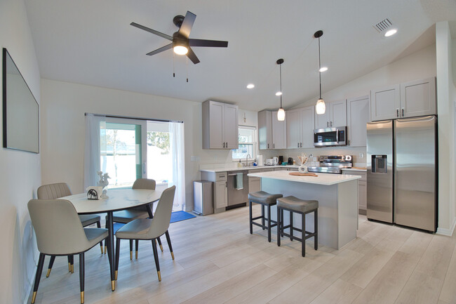 Building Photo - 3887 Hawkeye Cir