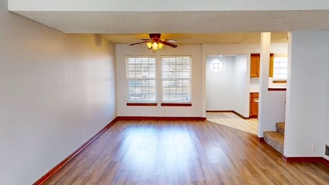 Building Photo - 1327 E 21st Ter