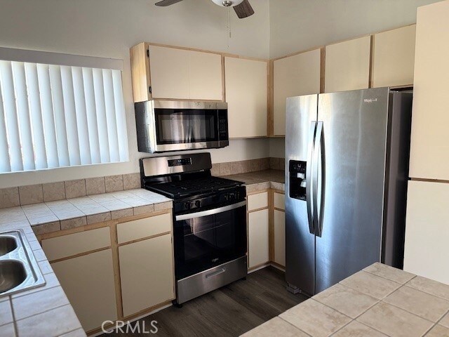 Building Photo - 79700 Ave 42